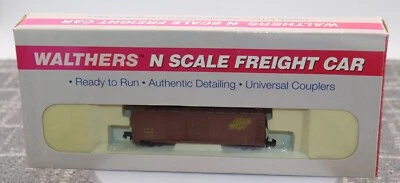 N Scale Walthers Chicago North Western 40’ Box Car CNW 57432 932-8306 - Image 1 of 4