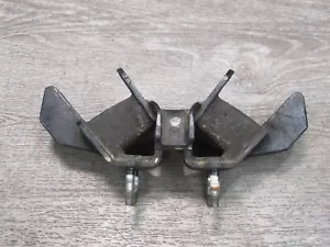 02-05 LEXUS JCE10L IS300 REAR W55 M/T MANUAL TRANSMISSION MOUNT 12371-46230 OEM - Picture 1 of 13