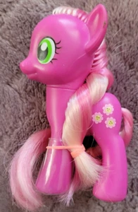 My Little Pony FIM 2010 G4 Cheerilee 3" Brushable Figure 3 Flowers Cutie Mark - Bild 1 von 3