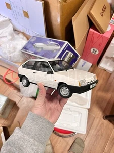 1:18 KK-Scale 1989 Lada 2108 Samara White With Gray Interior Diecast Model Car - Picture 1 of 20