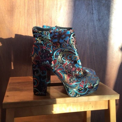 BAMBOO Ankle Boot Block Heel Women 7 Black Embroidered Flower Embellished  Boot - Image 1 of 4