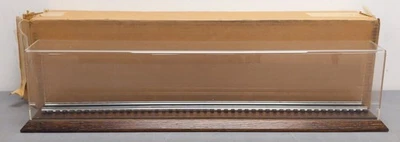 Lionel 606-800-5000 O Gauge 32" Display Case EX/Box - Image 1 of 4