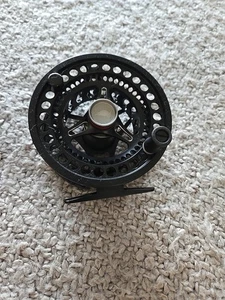 White River Kingfisher 7/8 Fly Fishing Reel Freshwater Saltwater Trout Bass - Picture 1 of 9