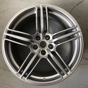 19 " Originale Porsche Macan Design Cerchione 9x19 " ET21 95B601025BE 88Z S - Foto 1 di 4