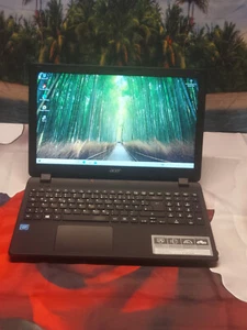 Acer Aspire ES1-531 (Win 10, 8GB Ram, 256GB SSD, Intel Celeron) - Foto 1 di 16