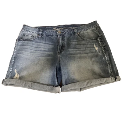 NATURAL REFLECTIONS BASS PRO SHOP CUFFED LEG DENIM JEAN STRETCH SHORTS 12-EUC - Image 1 of 4