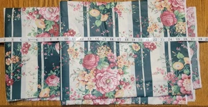 Grün/weiße Streifen mit rosa/gelben Blumen, Baumwollgewebe. 5,28 yd - Bild 1 von 1