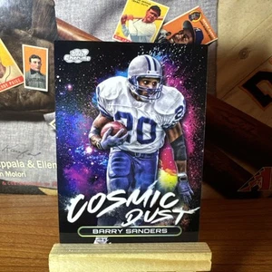 2024 Barry Sanders Topps Cosmic Chrome CD-13 Cosmic Dust Case Hit! Hot SSP! - Foto 1 di 2