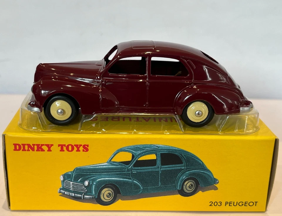 Dinky Toys Atlas Peugeot 203 Bordeaux Ref 24 R Piccola Lunetta - Immagine 1 di 1