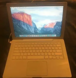 Apple Macbook A1181 2.0GHZ EARLY 2009 -OSX 10.11 -120GB - 2GB- TESTED MB881LL/A - Picture 1 of 8