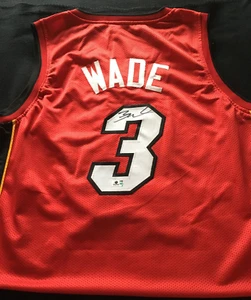 Dwyane Wade Autographed  XL Jersey w/ COA-Holo Miami Heat HOFer - Picture 1 of 3