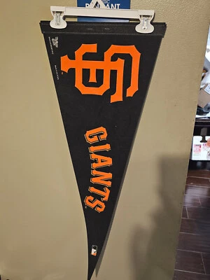 SAN FRANCISCO GIANTS  RETRO 12X30 VINTAGE BASEBALL MLB  FELT PENNANT  10/3/24 - Image 1 of 2