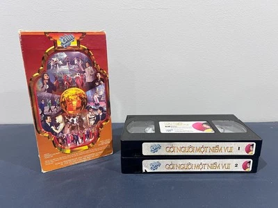 Asia 10 Dem Nhac Hoi Goi Nguoi Mot Niem Vui Mc Quynh Huong Hoang Trong Thuy - Image 1 of 4