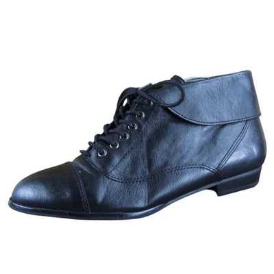 Botines ALDO de cuero negro con cordones para mujer con puntera de tacón bajo 7,5 Foto 1 de 4