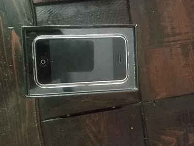 Apple iPhone 2g (1st Generation) - 8 GB - Black/silver (AT&T) UNTESTED, As-Is - Image 1 of 4