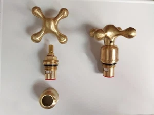 Set di 2 maniglie per rubinetto in ottone massiccio fatte a mano - maniglie per valvole - set maniglie a croce, - Foto 1 di 6