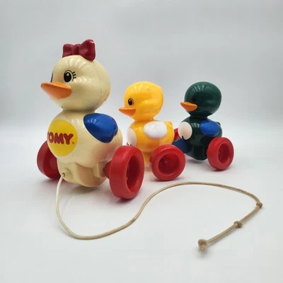 Juguete de colección Tomy Quack Along 1995 familia de patos juguete mamá bebés sin sonido verde Foto 1 de 4