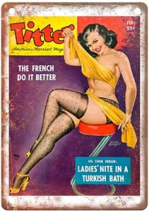 Titter Girly Magazine Pinup Model 1952 Retro Look Metal Sign GM536 - Foto 1 di 2