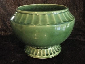 McCoy USA Mid-Century Green Planter 5.5" x 7.5 " - Picture 1 of 8