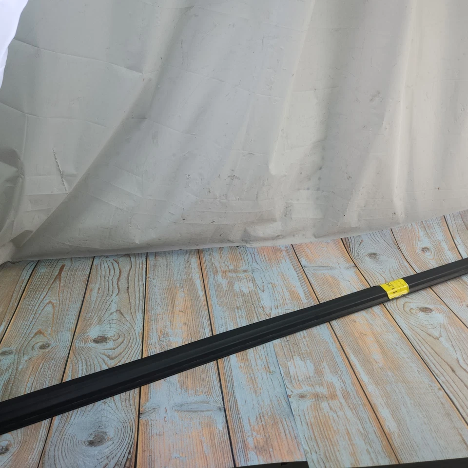 Dorman 25844 适合 1999 - 2004 年福特野马 LH 外门皮带成型扫地装饰 — 第 1/4 张图片