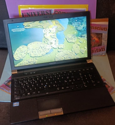 toshiba TECRA R950 I5-3230M 15,6" 8gb 128gb ssd nvme WINDOWS 11 - Immagine 1 di 4