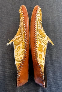 HANDMADE VTG & ANTIQUE GENIE SLIPPERS, Gold Metallic Sparkle, size 7 - Picture 1 of 6
