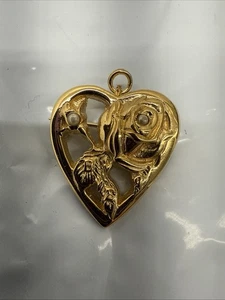 Vintage Beta Sigma Phi goldfarbene Anstecknadel Orden der Rose Herz Anhänger Perle Brosche - Bild 1 von 4