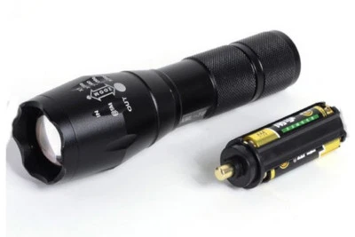 Torcia tattica XML2 LED 1200 lumen grado militare - XML-T6 - Immagine 1 di 4