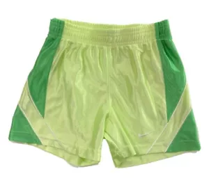 NIKE GIRLS SHORTS - SZ 6X GREEN LIME - SHORTS PANTS SPORTS SOCCER - Foto 1 di 1