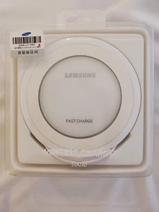 Support de charge sans fil Samsung EP-NG930 - Blanc. - Photo 1 sur 8