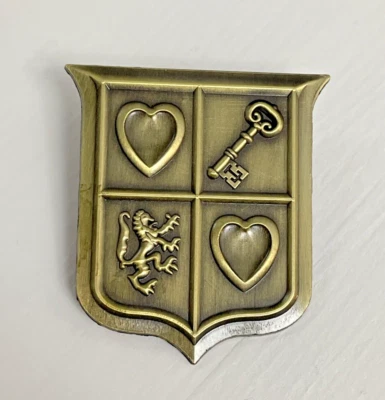 The Legend of Zelda shield metal pin badge / brooch - brand new - Image 1 of 4