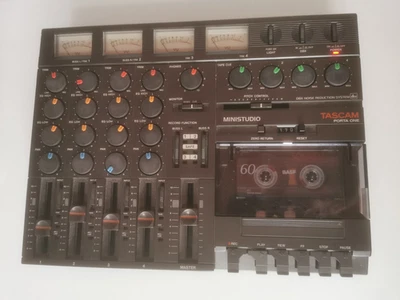 TASCAM Porta One  4 Track Ministudio Sehrguter Zustand - Bild 1 von 4