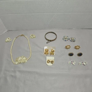 Lotto 7 set bigiotteria costume strass Bling vintage collana orecchini e bracciale - Foto 1 di 6