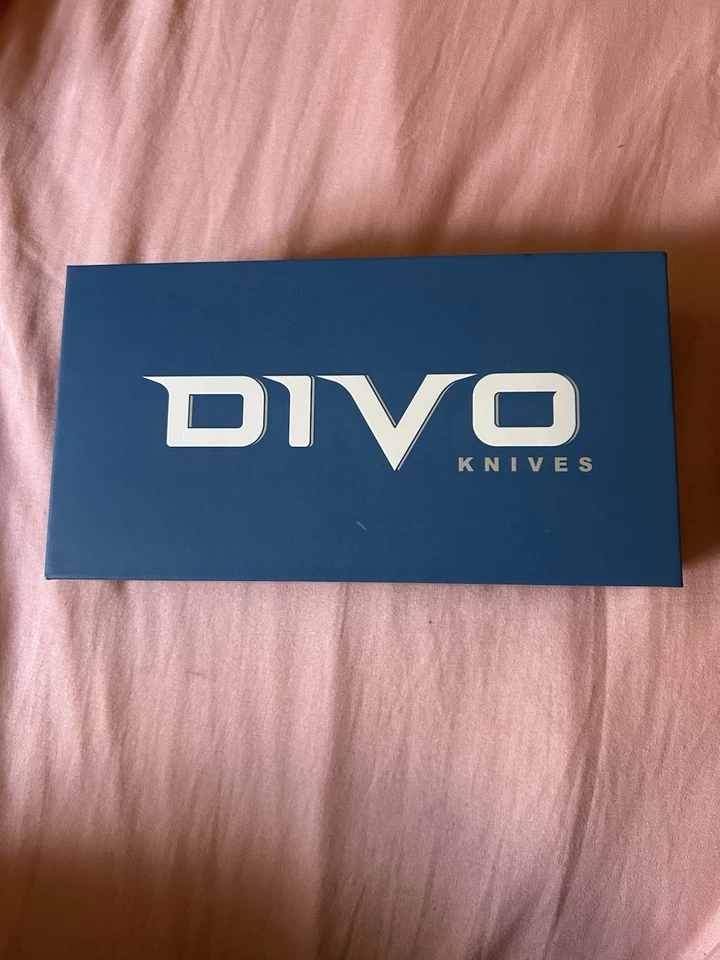 Cuchillos Divo Buzzsfox Piedra Lavado Titanio 20cv Satinado Titanio Navaja de Bolsillo Foto 1 de 4