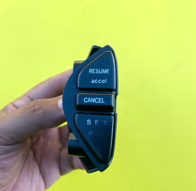 INTERRUPTOR DE CONTROL DE CRUCERO DEL VOLANTE ORIGINAL ACURA TL 1999-2003 OEM 36770S84A11 Foto 1 de 4