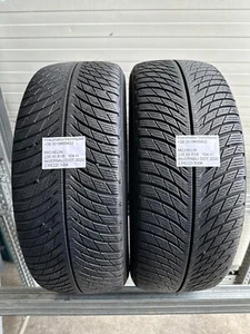 2 PNEUMATICI USATI MICHELIN INVERNALI 235 55 R18 104H - Foto 1 di 3