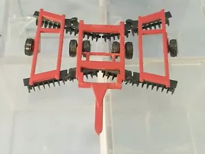 Vintage Ertl Red Center Fold Folding Wing Disc Plow 1/64 Scale Metal & Plastic - Picture 1 of 8