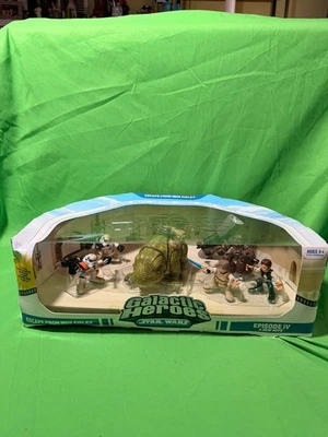 ГАЛАКТИЧЕСКИЕ ГЕРОИ Побег из Мос-Эйсли Набор и 5 Фигурок НОВЫЕ ЗВЕЗДНЫЕ ВОЙНЫ 2008 - Изображение 1 из 2