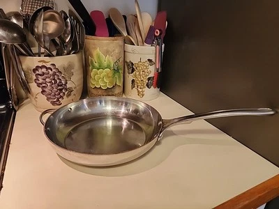 SARTÉN MARTHA STEWART DIARIA 11 PULGADAS DOBLE MANGO.   EXCLUSIVO PARA KMART.    Foto 1 de 4