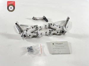 Aprilia RSV 1000 R Tuono 06- Fußraster LI. Re. Adapterplatten ABE - Imagen 1 de 9