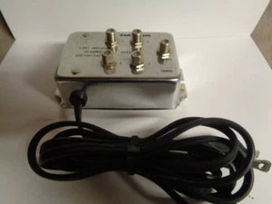 RADIO SHACK 4 WAY DISTRIBUTION AMPLIFIER - Picture 1 of 2