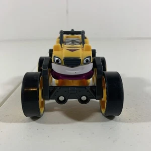 Blaze & the Monster Machines Flip & Race Stripes Transforming truck - Picture 1 of 16