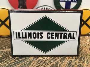 frigorifero classico ILLINOIS CENTRALE ferrovia RAILROAD completo di retro RR MAGNETE - Foto 1 di 2