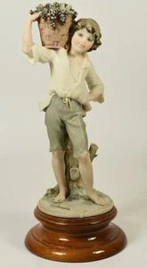 Beautiful Giuseppe Armani Capodimonte Figure of a Young Boy Grape Picking 1982 - Picture 1 of 5