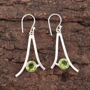 Peridot Gemstone 925 Sterling Silver Earring Handmade jewelry Earring Gift For - Picture 1 of 3