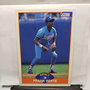 1989 Score Baseball Card #390 Frank White Royals Second Base
