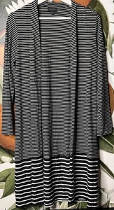 Cárdigan midi tejido jersey blanco y negro pequeño a rayas Jill Wearever - Imagen 1 de 6