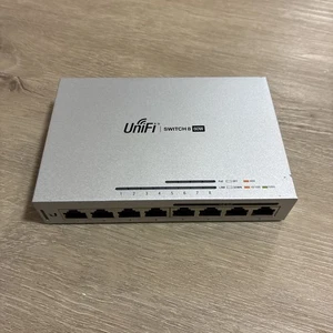 Conmutador Ethernet Ubiquiti Networks UniFi 8 puertos - US-8-60W - Imagen 1 de 3