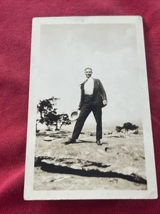 VINTAGE BLACK/WHITE PHOTO:  AMERICAN MAN w/ SUIT & HAT OUTDOORS RURAL OR BEACH - Picture 1 of 5