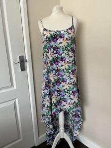 Papaya Holiday Dipped Hem Dress Size M - Picture 1 of 7